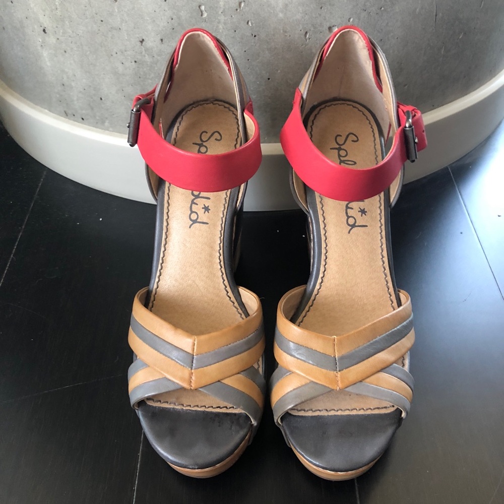 Splendid Wedges - Picture 2 of 4